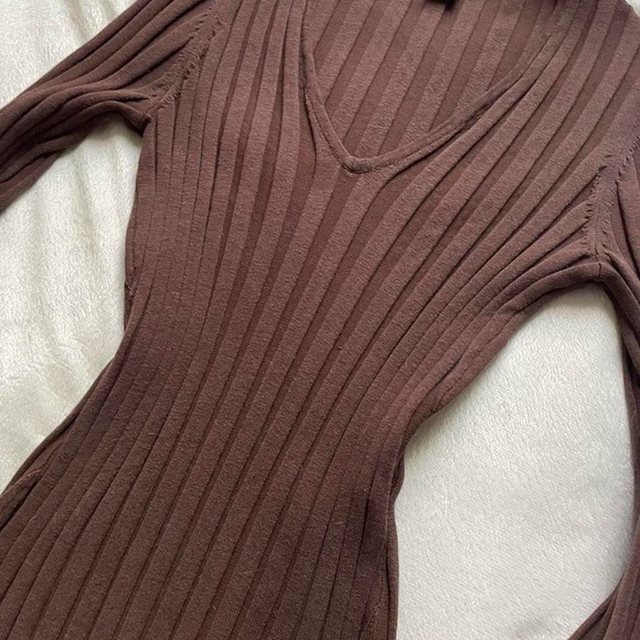 Brown Ribbed V-Neck Sweater - Picture 5 of 6